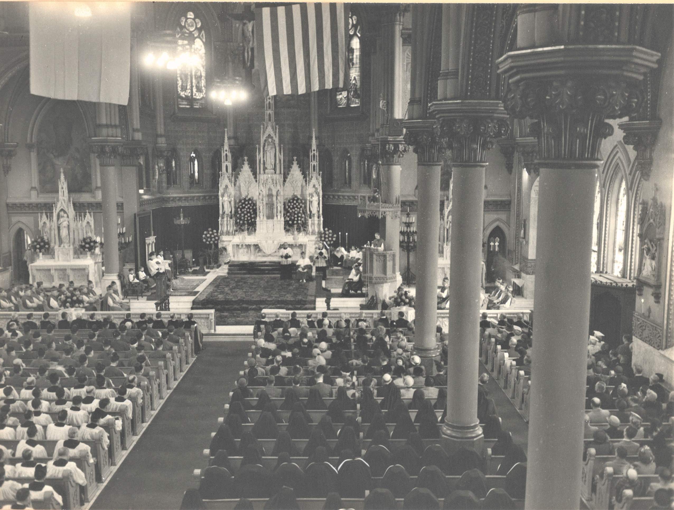 A full St. Columba Cathedral circa 1943.