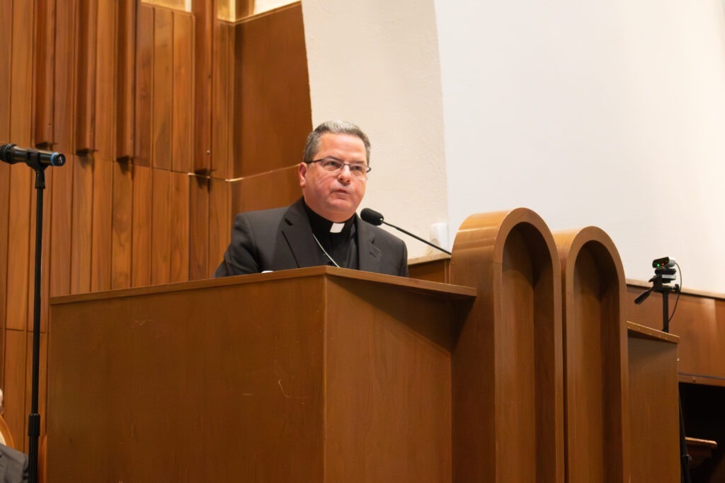 Bishop Bonnar speaks at the service to memorialize the 2018 Pittsburgh Synagogue shooting victims.