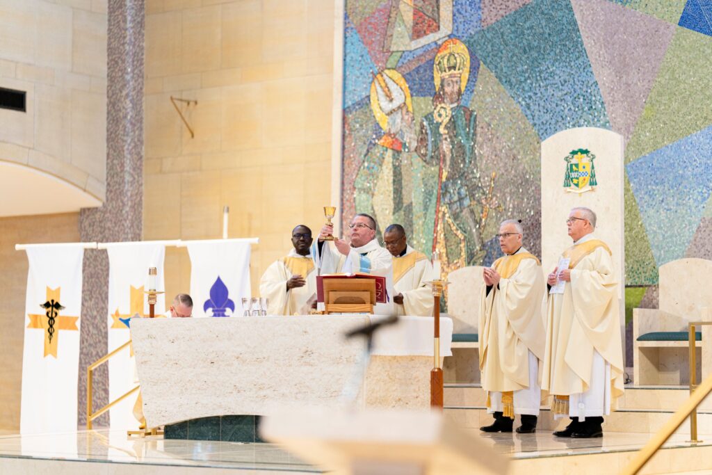 Bishop Bonnar during the Eucharistic Prayers at the annual White Mass. Photo by Brian Keith.