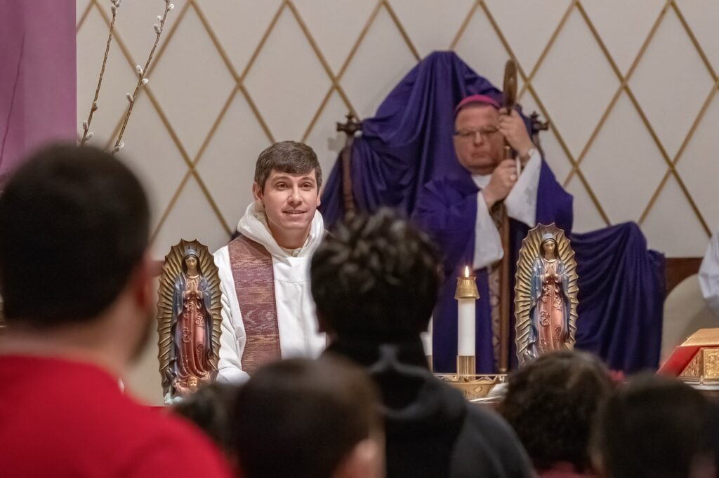 Bishop and priest say Mass during Hispanic Conference 2025. Photo by Bob Rossiter