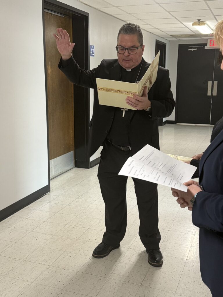 Bishop Bonnar blesses Respite of Hope facility in Youngstown